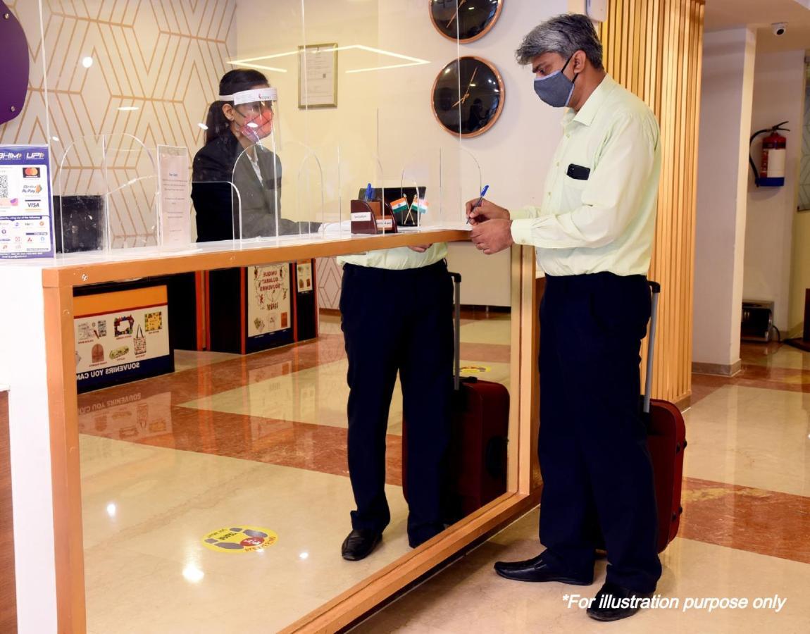 فندق Oyo Flagship 62980 Shiva Residency Garhi Harsaru المظهر الخارجي الصورة