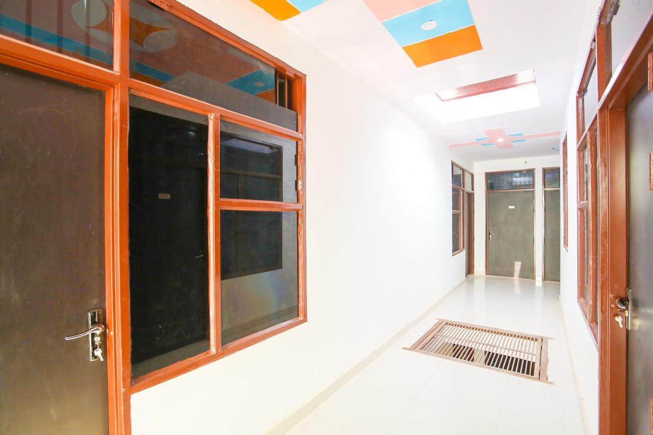 فندق Oyo Flagship 62980 Shiva Residency Garhi Harsaru المظهر الخارجي الصورة